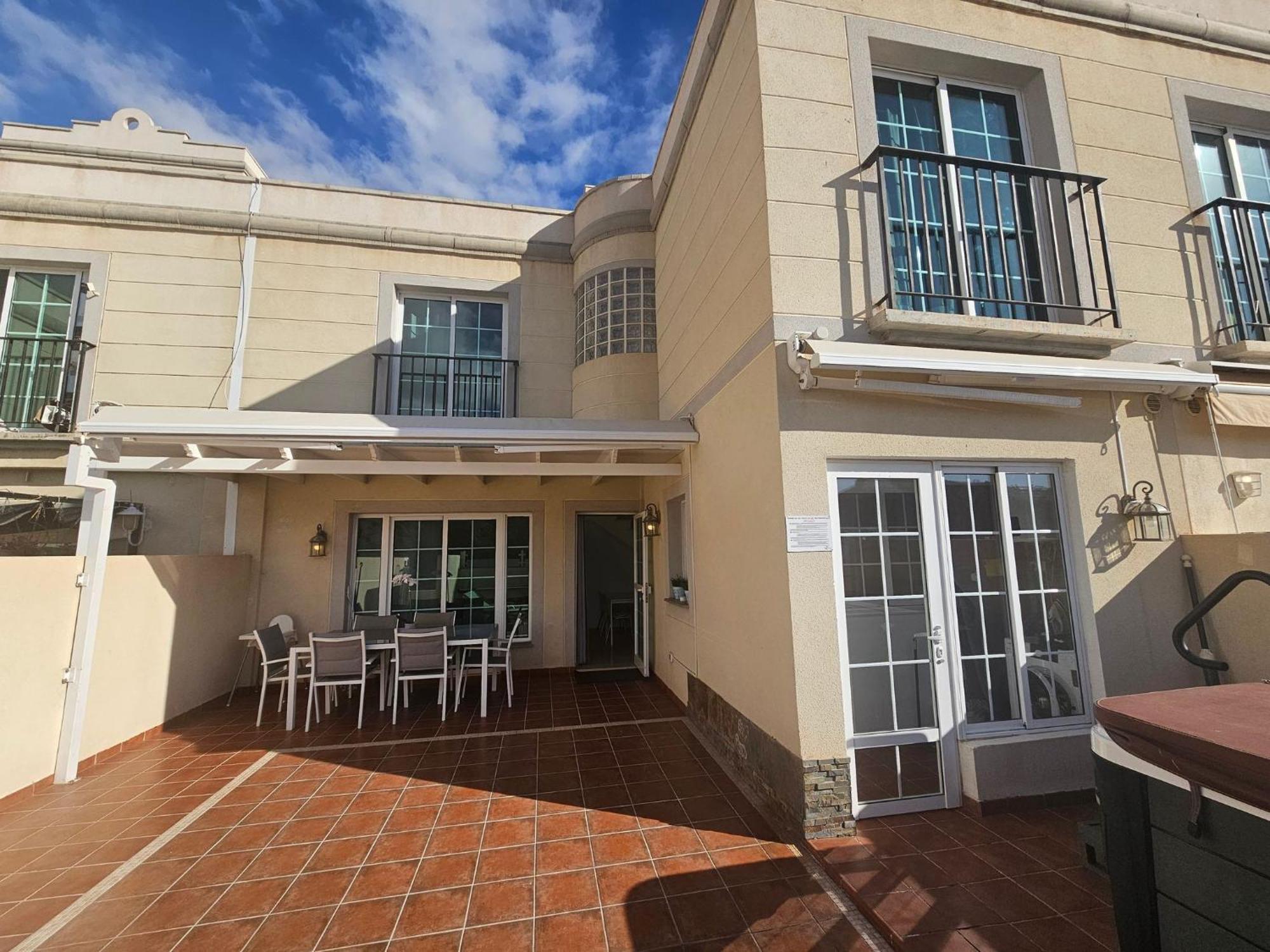 Cozy Modern House, In A Complex With A Swimming Pool Apartman Puerto Rico  Kültér fotó